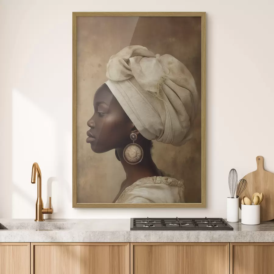 Fotobehang beige portret van een vrouw in Afrikaanse stijl in profiel met grote oorbellen f26120