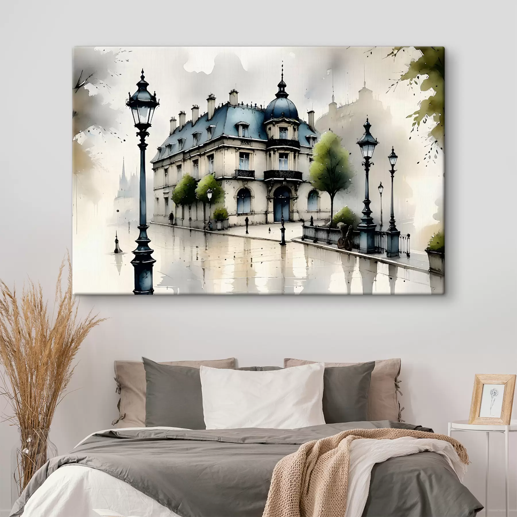 Fotobehang Een groots gebouw met aquarelkunst omringd door lantaarnpalen en bomen, op een regenachtige dag s39391