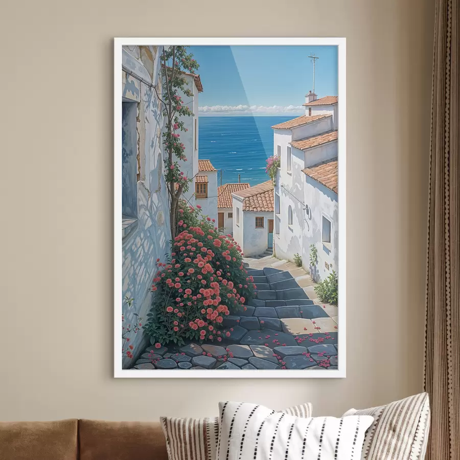 Fotobehang Een smal straatje in een kustplaats, met witte gebouwen, rode pannendaken en levendige roze bloemen f39532