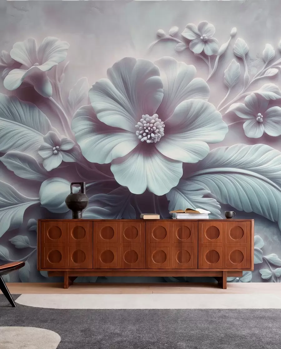 Fotobehang 3D reliëf wandkunst met veren en bloemen, met een grote klaproos in lichtblauwe kleuren w01340v2