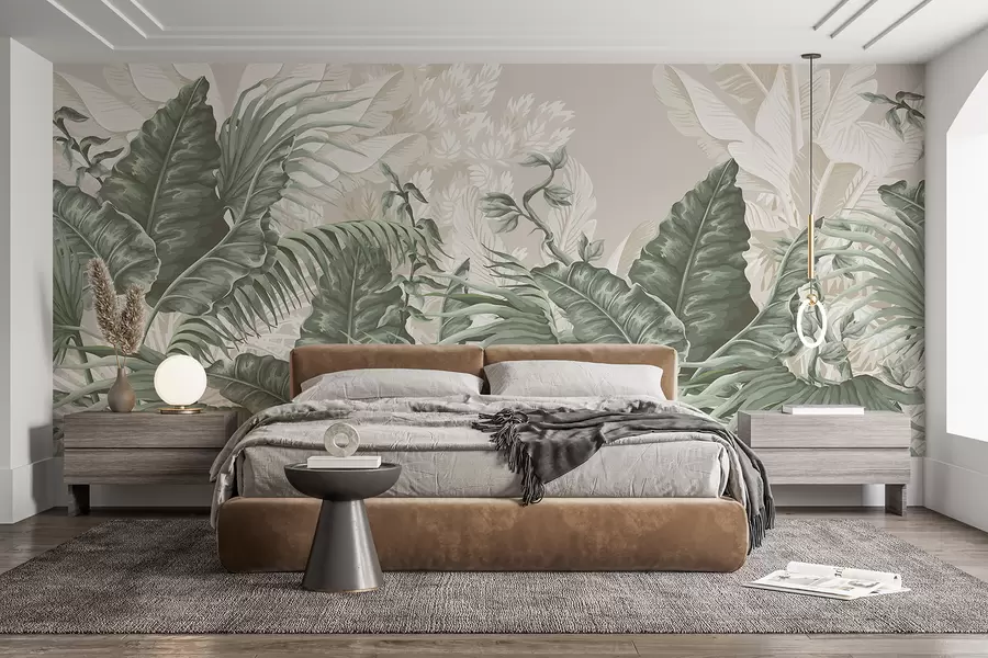 Fotobehang Een tropisch junglelandschap met grote groene bladeren en bloemen op de voorgrond, waardoor een weelderige sfeer ontstaat w08242v1