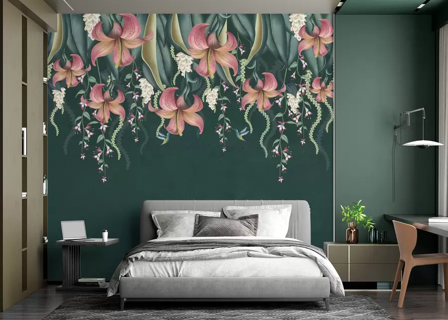 Fotobehang Delicaat botanisch motief met hangende lelies, bloemen en kolibries op een groene grunge muur w01523v3