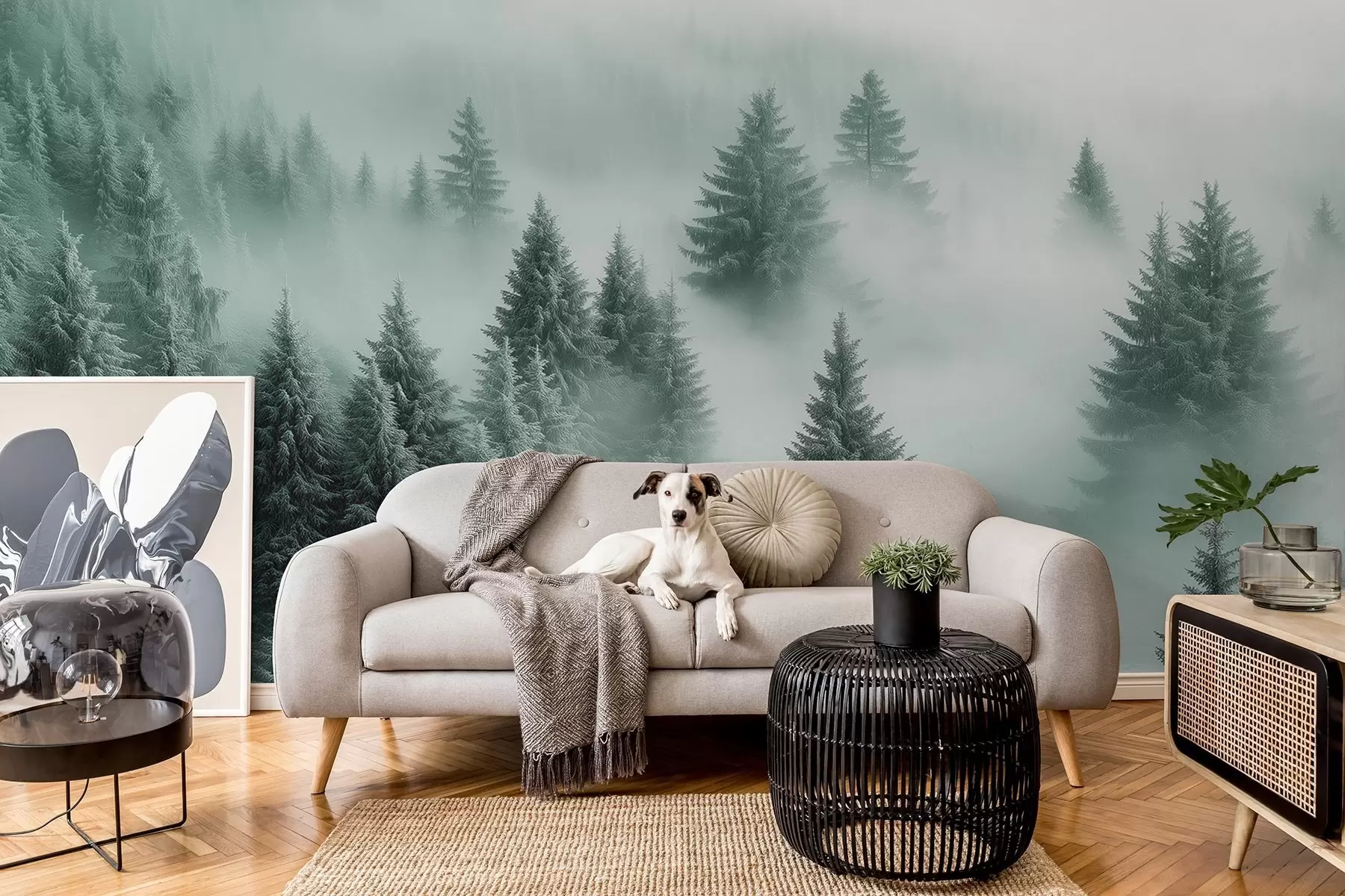 Fotobehang Dikke mist omhult een besneeuwd ochtendbos in groentinten w02064v1