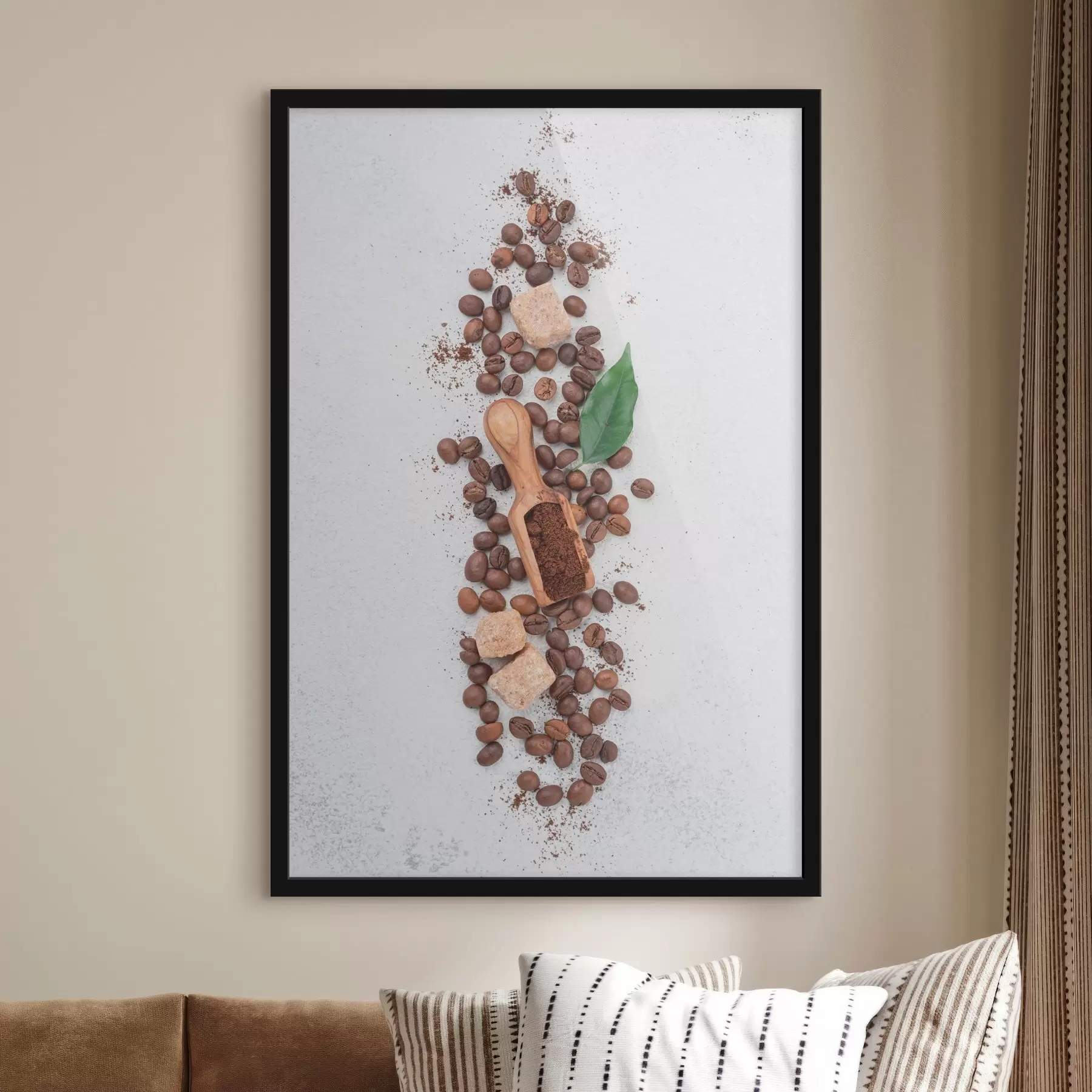 Fotobehang Een lepel met koffiebonen en suiker erop f37178
