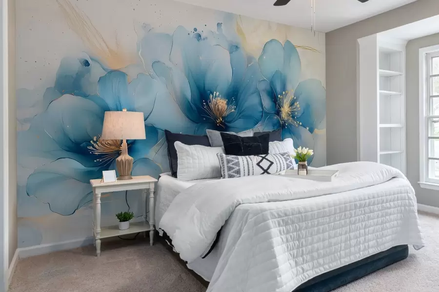 Fotobehang Dromerig bloemenschilderij met grote, delicate blauwe bloemen w02769