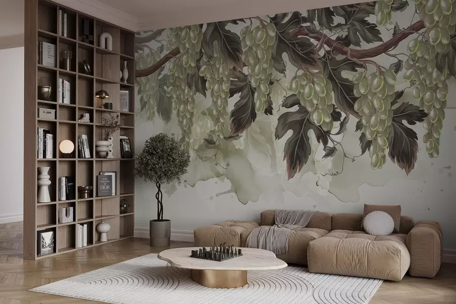 Fotobehang Druiven hangend aan een wijnrank met groene bladeren, tegen een lichtgekleurde achtergrond met aquarelachtige texturen w08696