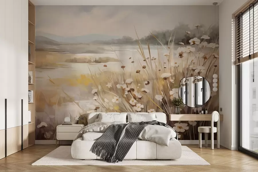 Fotobehang Veld met hoog gras en witte margrieten, bomen op de achtergrond, onder een bewolkte hemel, landschap met structuur, zachte penseelstreken w09139