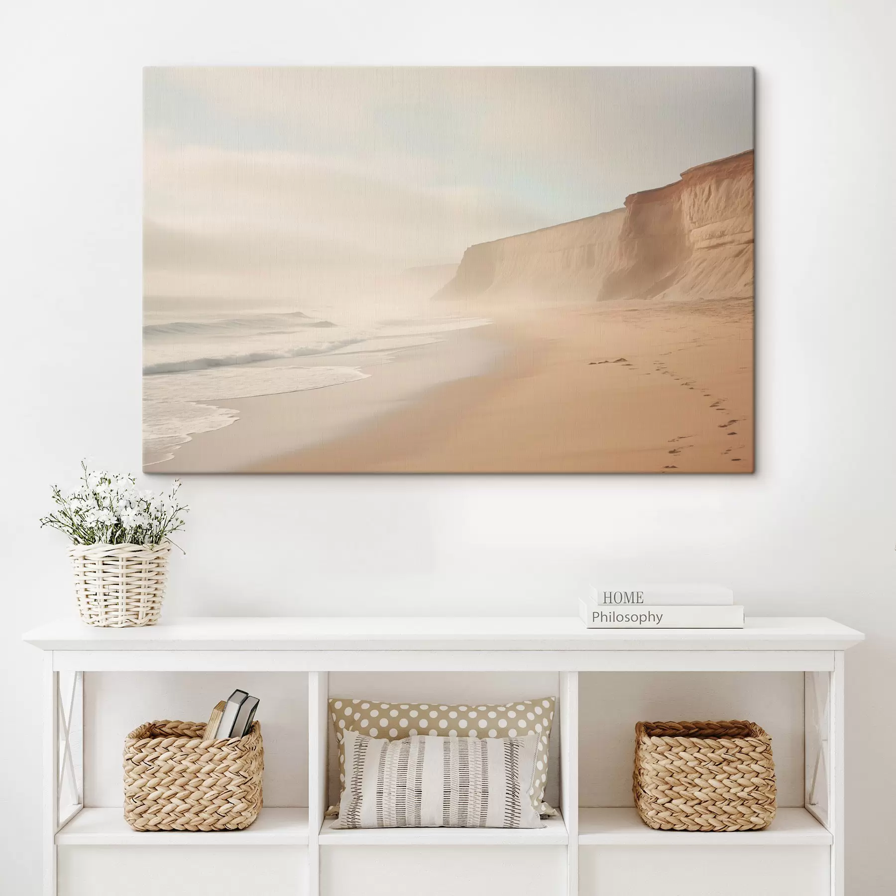  Schilderijen Landschap van een zandstrand met een klif op een heldere zonnige dag s44391