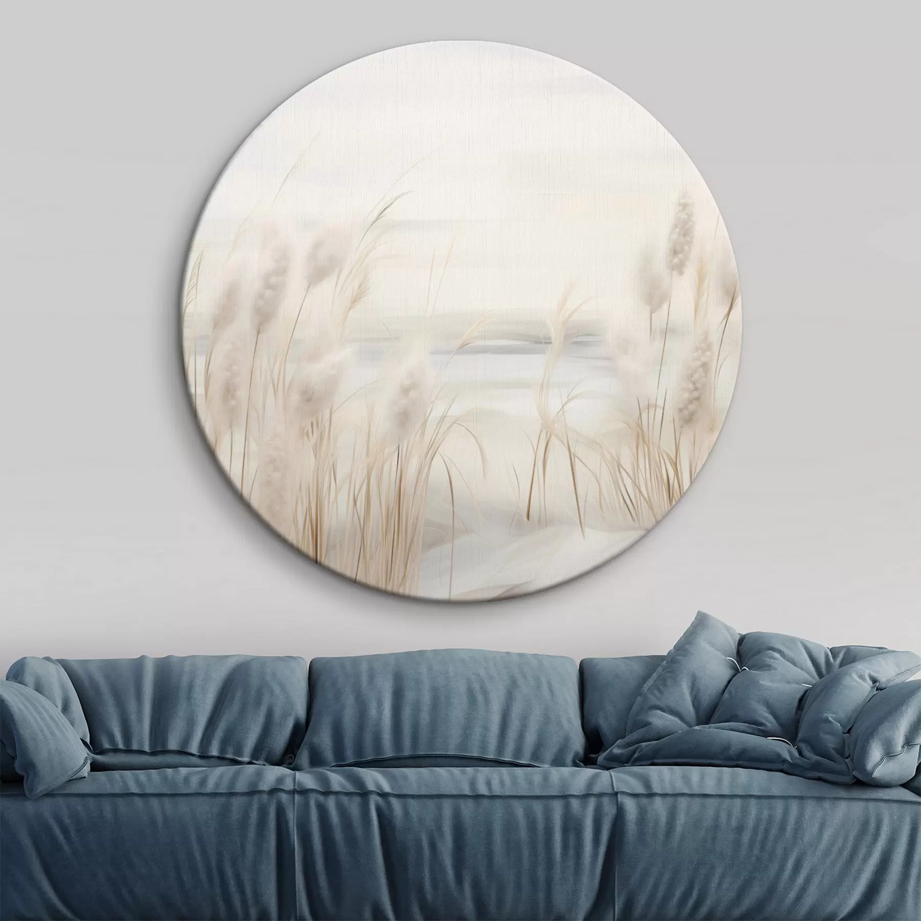  Schilderijen Beige riet op de voorgrond, met zaadhoofden, zacht en delicaat, een onscherpe achtergrond en een lichte lucht r44851