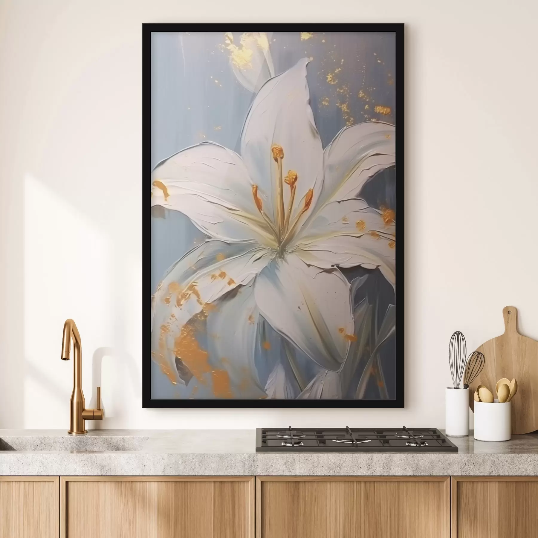 Fotobehang Witte lelie met gele accenten op blauwe achtergrond f45078
