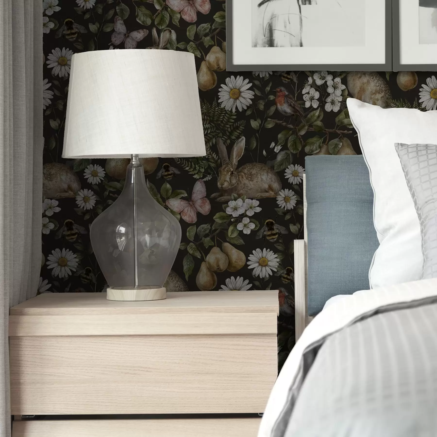 Fotobehang Realistische konijnen, peren, bloemen en insecten op een donkere achtergrond a00401