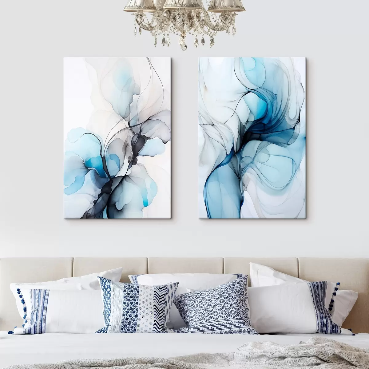  Schilderijen Abstracte compositie met vloeiende lijnen en doorschijnende bloemblaadjes in blauwwitte en beige tinten, imitatie van alcoholinkt m00523