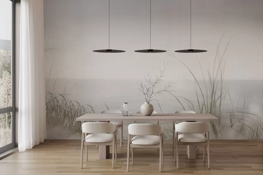 Fotobehang Mistige kust met fijne grassen op de voorgrond w04339