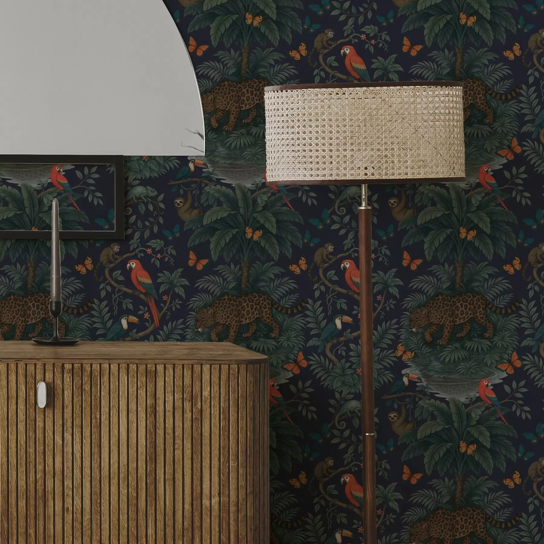 Fotobehang Tropische jungle met luipaard, luipaard, papegaaien en vlinders a00388