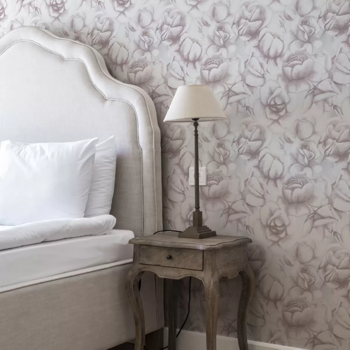 Behang Aquarelroze rozen in een delicate onscherpe stijl a00434