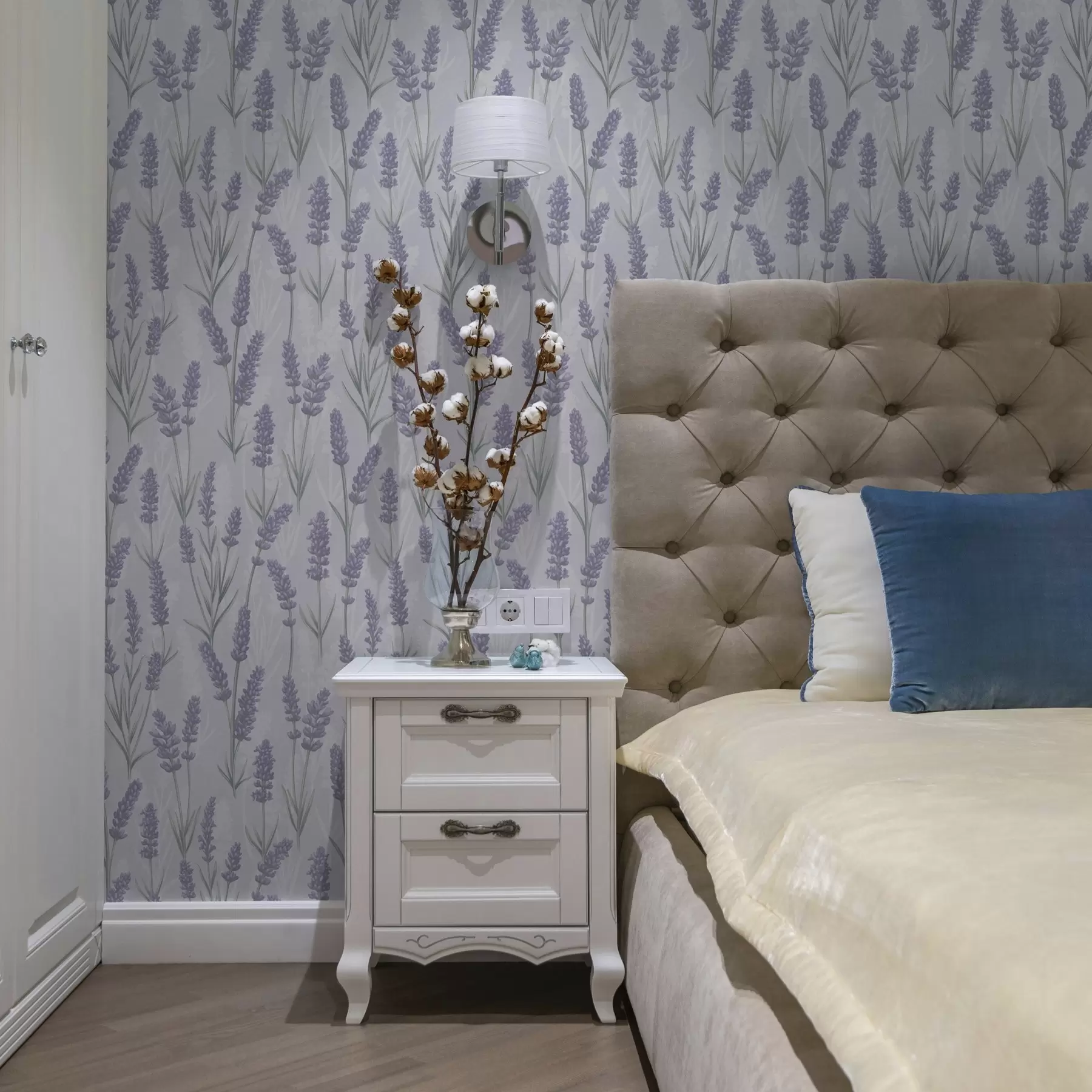 Fotobehang Takjes lavendel in een lichtpaars aquarelpalet a00447