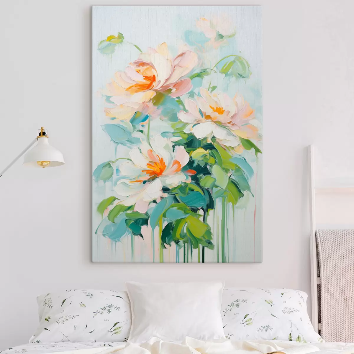  Schilderijen Witte en pastel perzik bloemen, groene bladeren, zachte penseelstreken olieverf imitatie, lichtblauwe achtergrond s45550