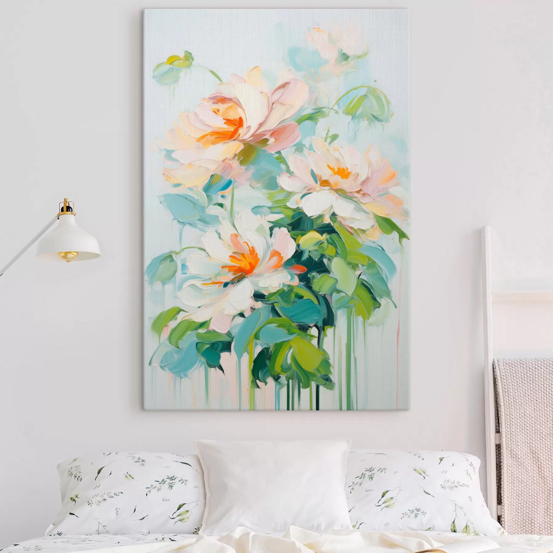  Schilderijen Witte en pastel perzik bloemen, groene bladeren, zachte penseelstreken olieverf imitatie, lichtblauwe achtergrond s45550