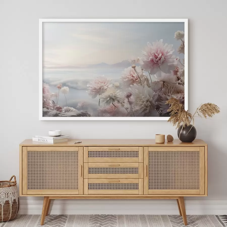 Fotobehang Delicate roze bloemen aan zee bij zonsopgang f45496