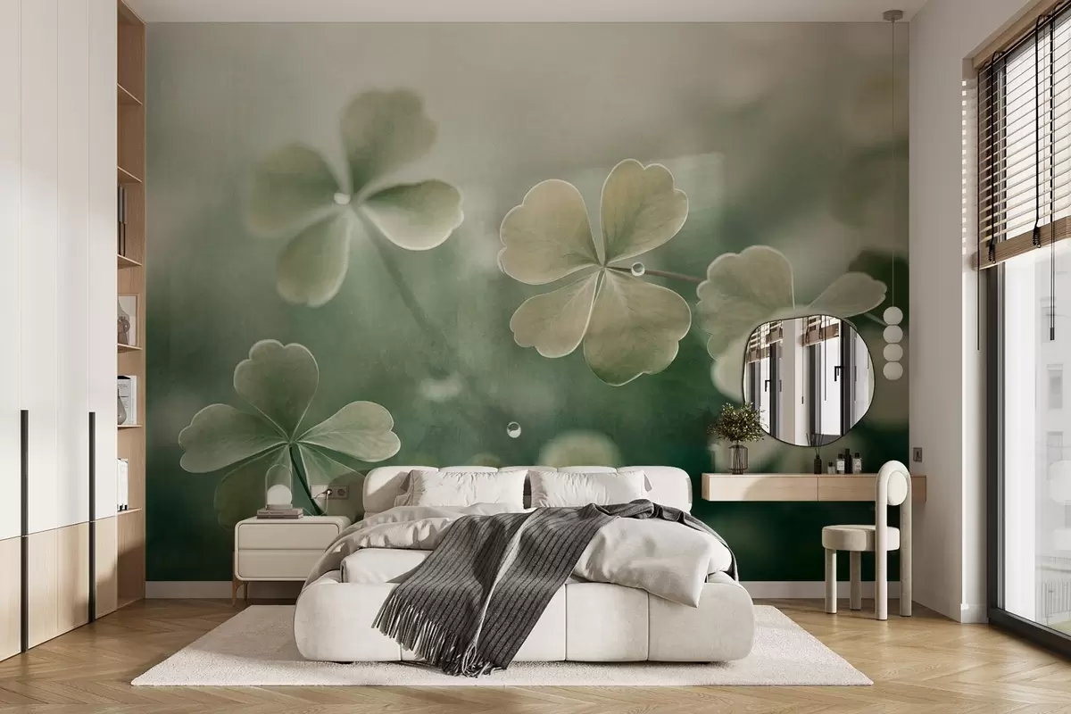 Fotobehang Klavertjes vier met waterdruppels, lichtgroene kleur, zachte focus, wazige achtergrond, structuurprint w09376