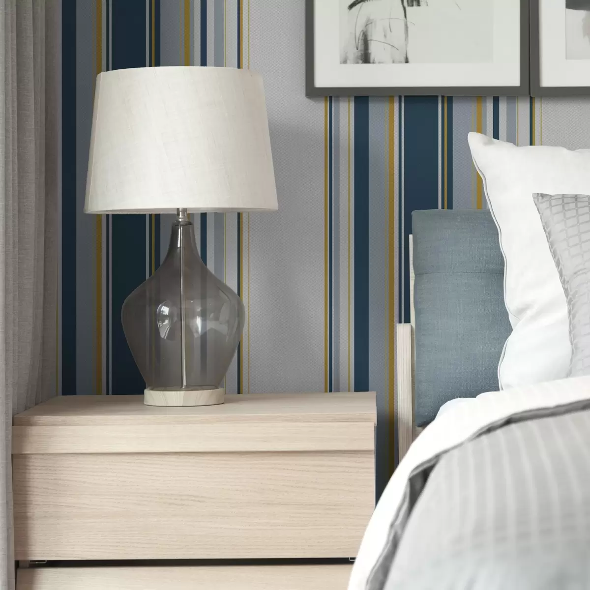 Behang Dicht patroon van blauwe en gele verticale strepen a00524