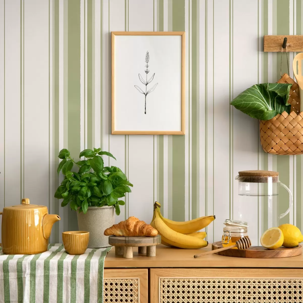 Behang Groene verticale strepen van verschillende breedte a00565