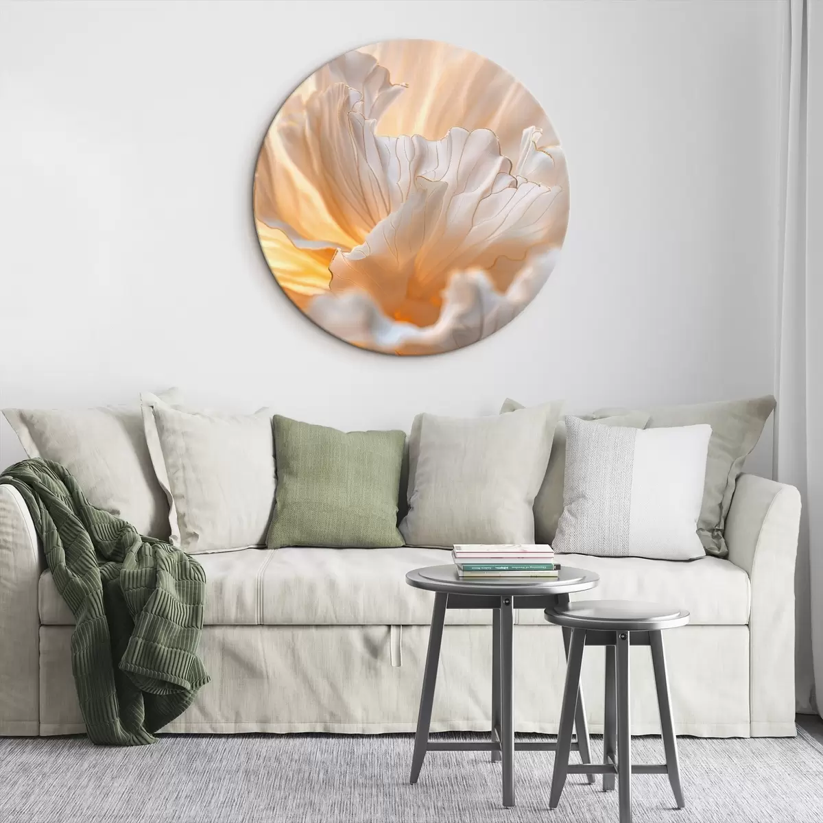 Ronde schilderijen Delicate bloemblaadjes in warme tinten met geeloranje randen r45820