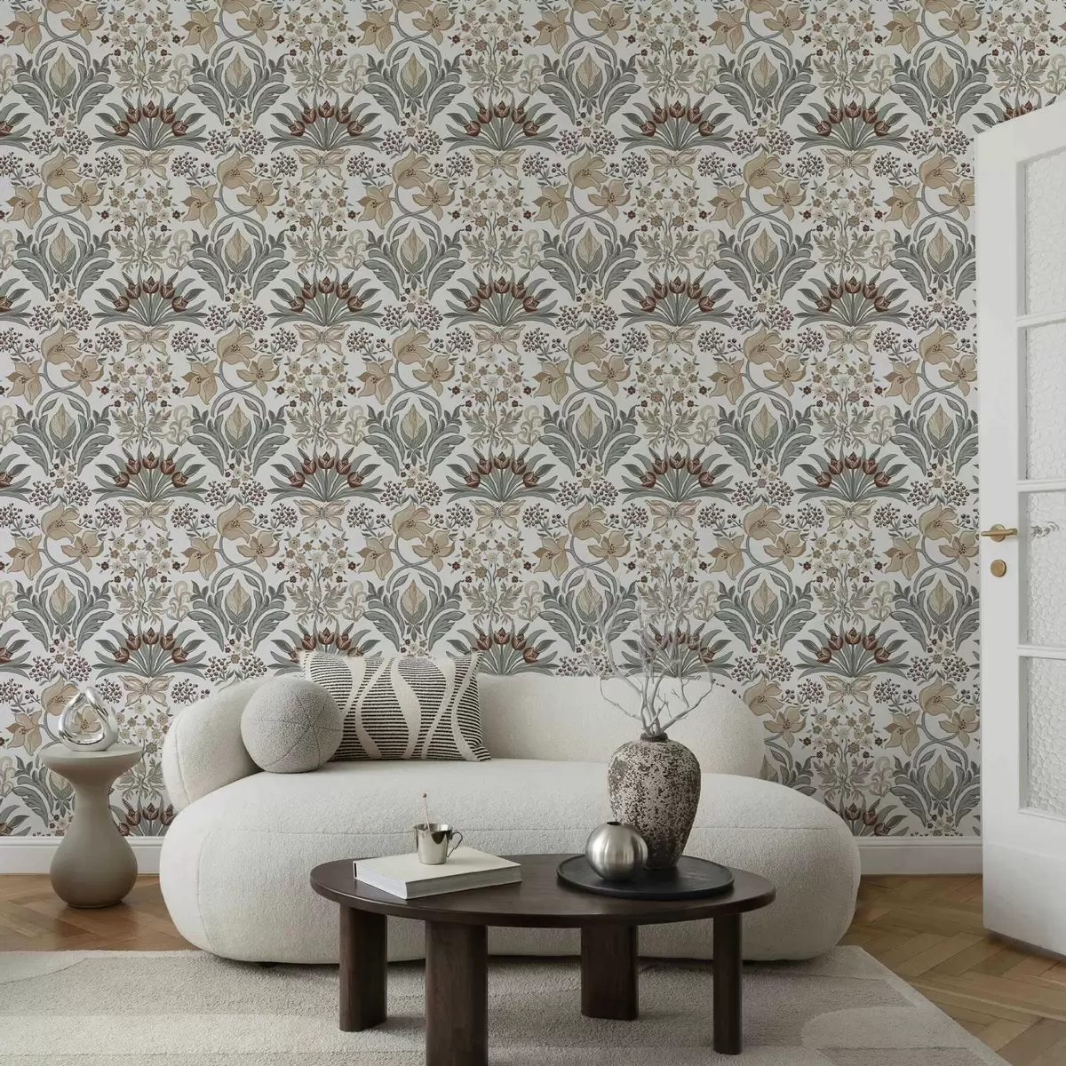 Behang Decoratieve lelies en een vlinder op een witte achtergrond a00500v1 Behang Decoratieve lelies en een vlinder op een witte achtergrond a00500v1