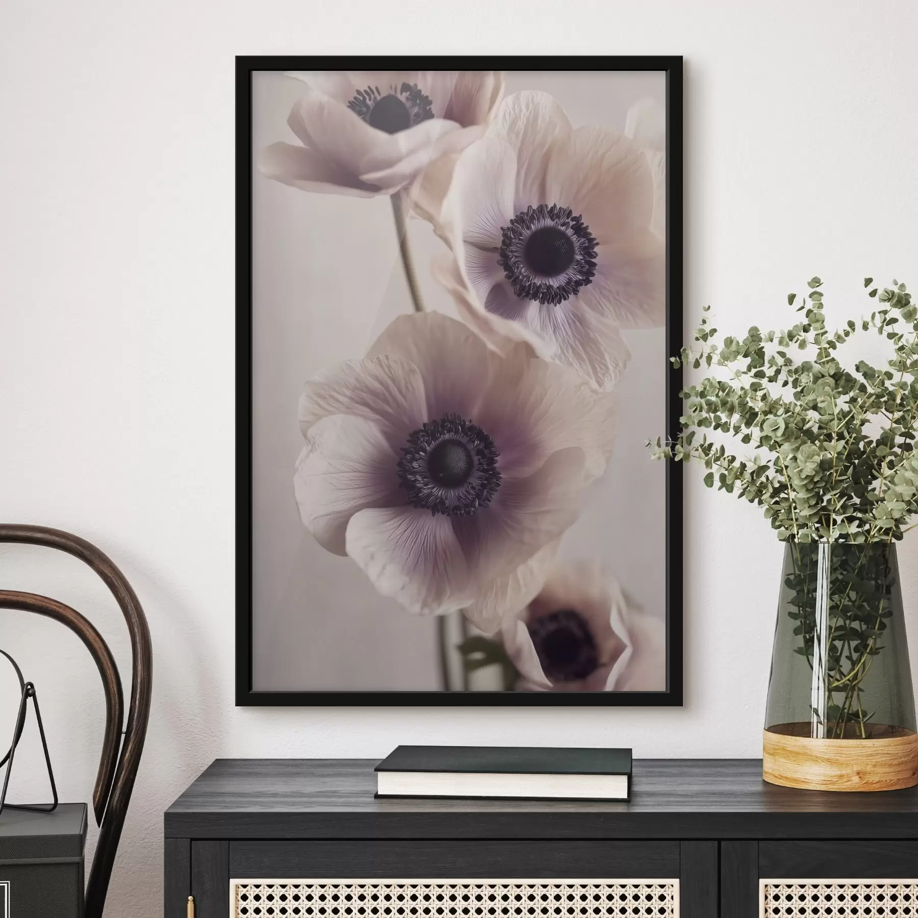 Fotobehang Delicate anemonen met donkere hartjes, pastelkleurig f45875