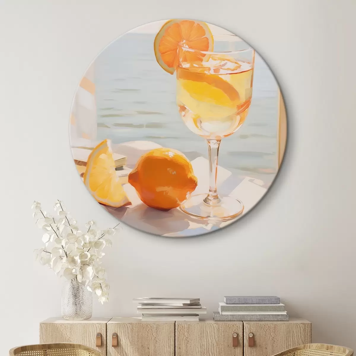 Ronde schilderijen Een cocktail in een glas bij het raam r46064