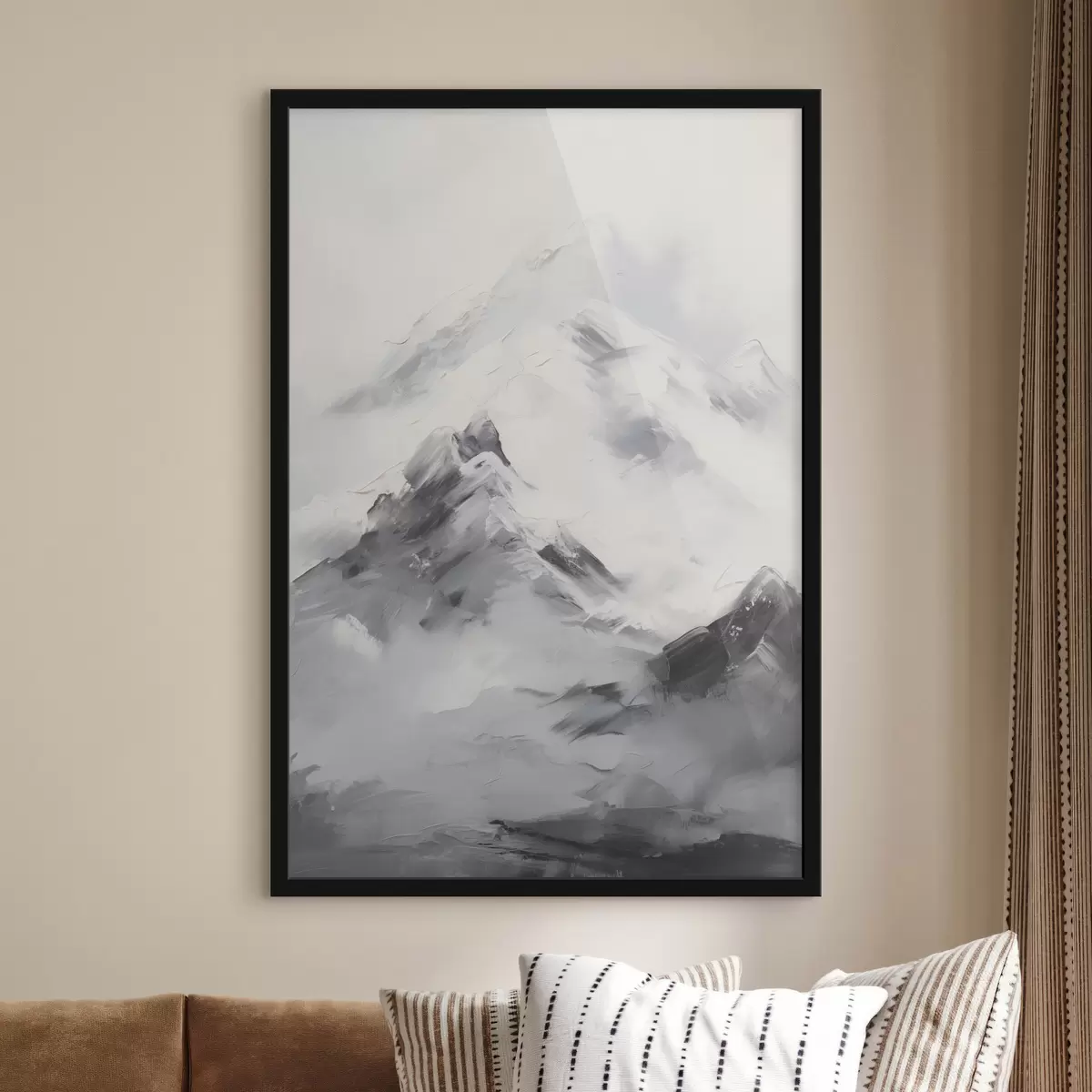 Poster Besneeuwde bergtoppen met grijze schaduwen, grijze lucht, penseelstreken, gestructureerd, minimalistisch f45933