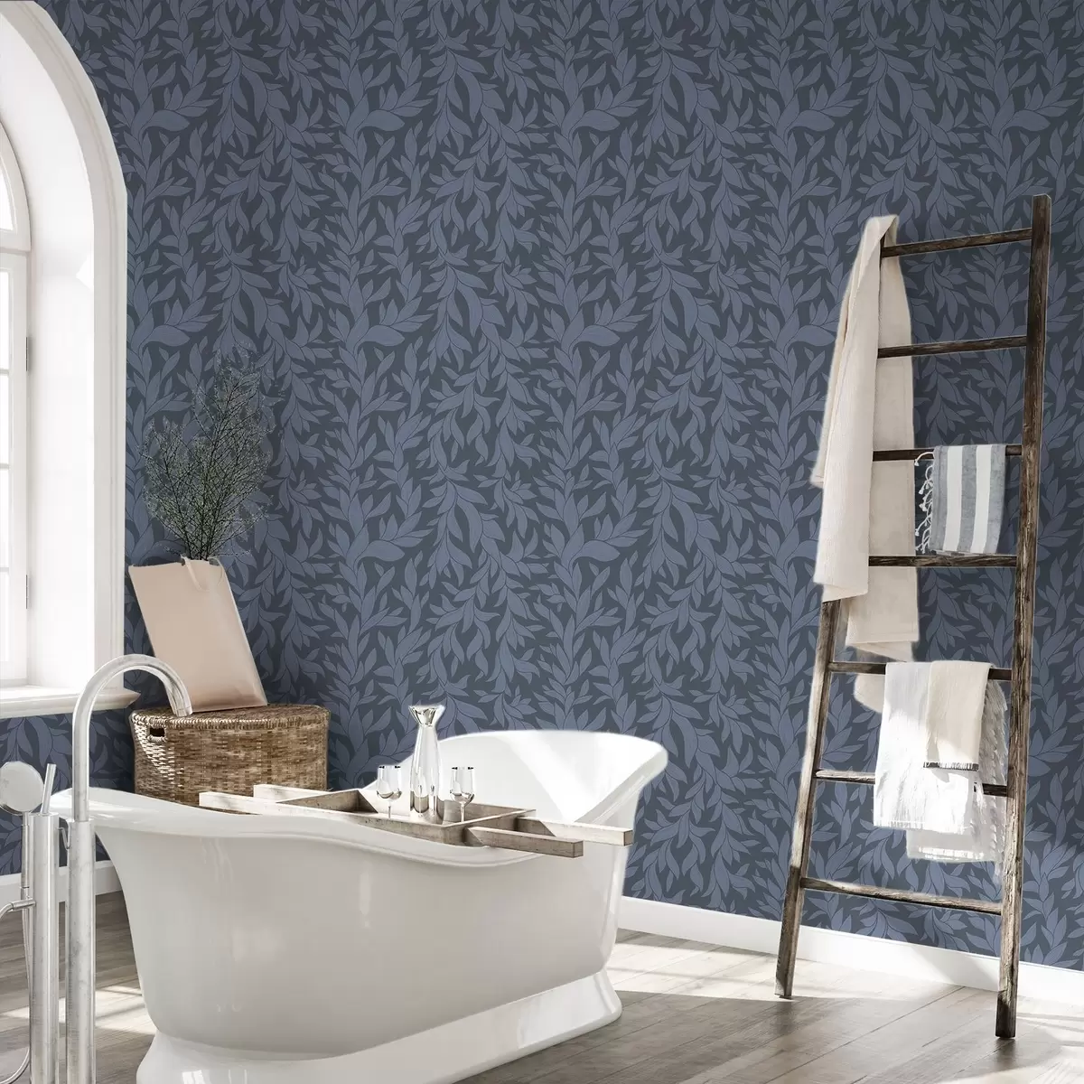 Behang Grafietblauwe achtergrond en blauwe bladeren, gestructureerde streep a00616v2 Behang Grafietblauwe achtergrond en blauwe bladeren, gestructureerde streep a00616v2