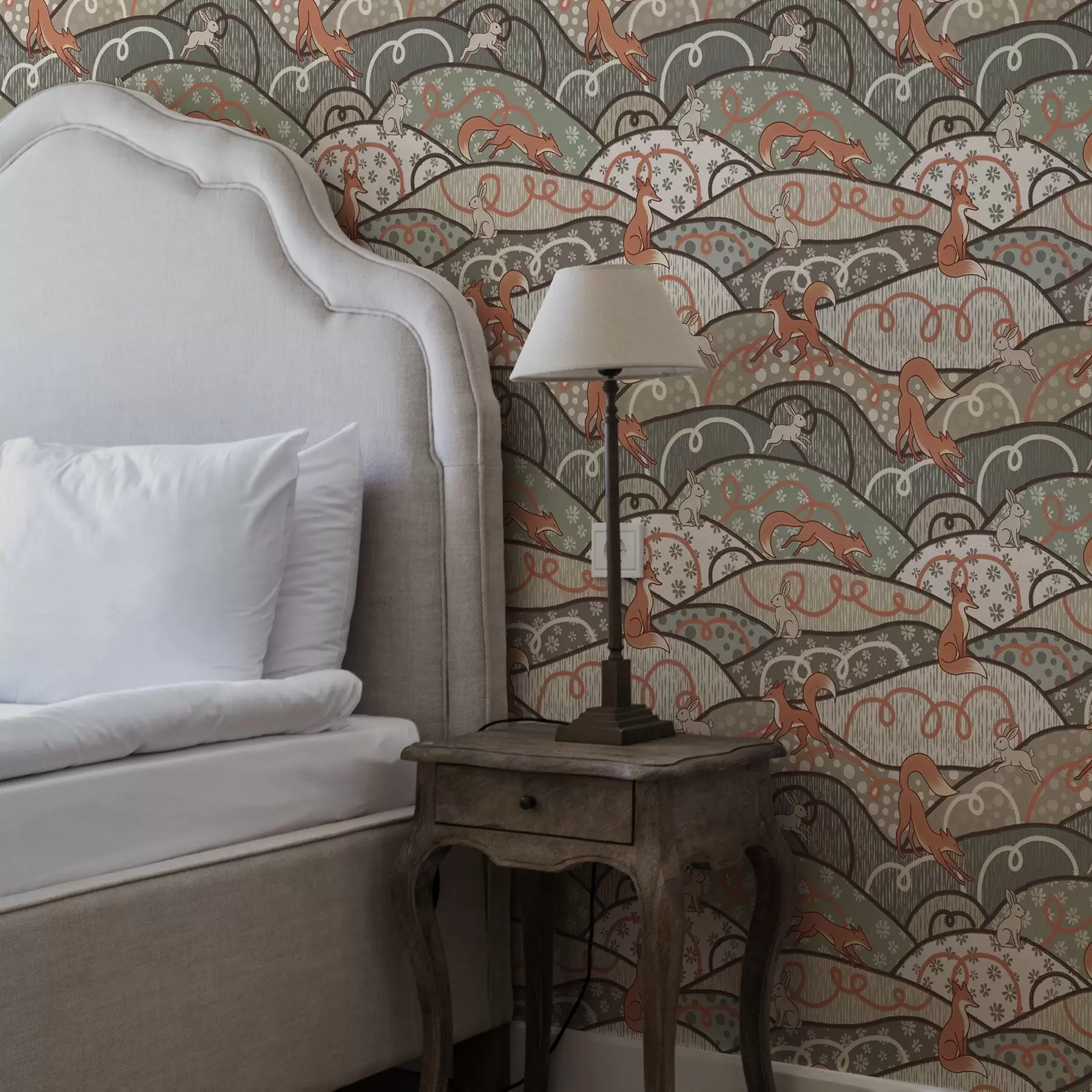 Fotobehang Vossen en hazen op golvende heuvels, retro patroon a00690