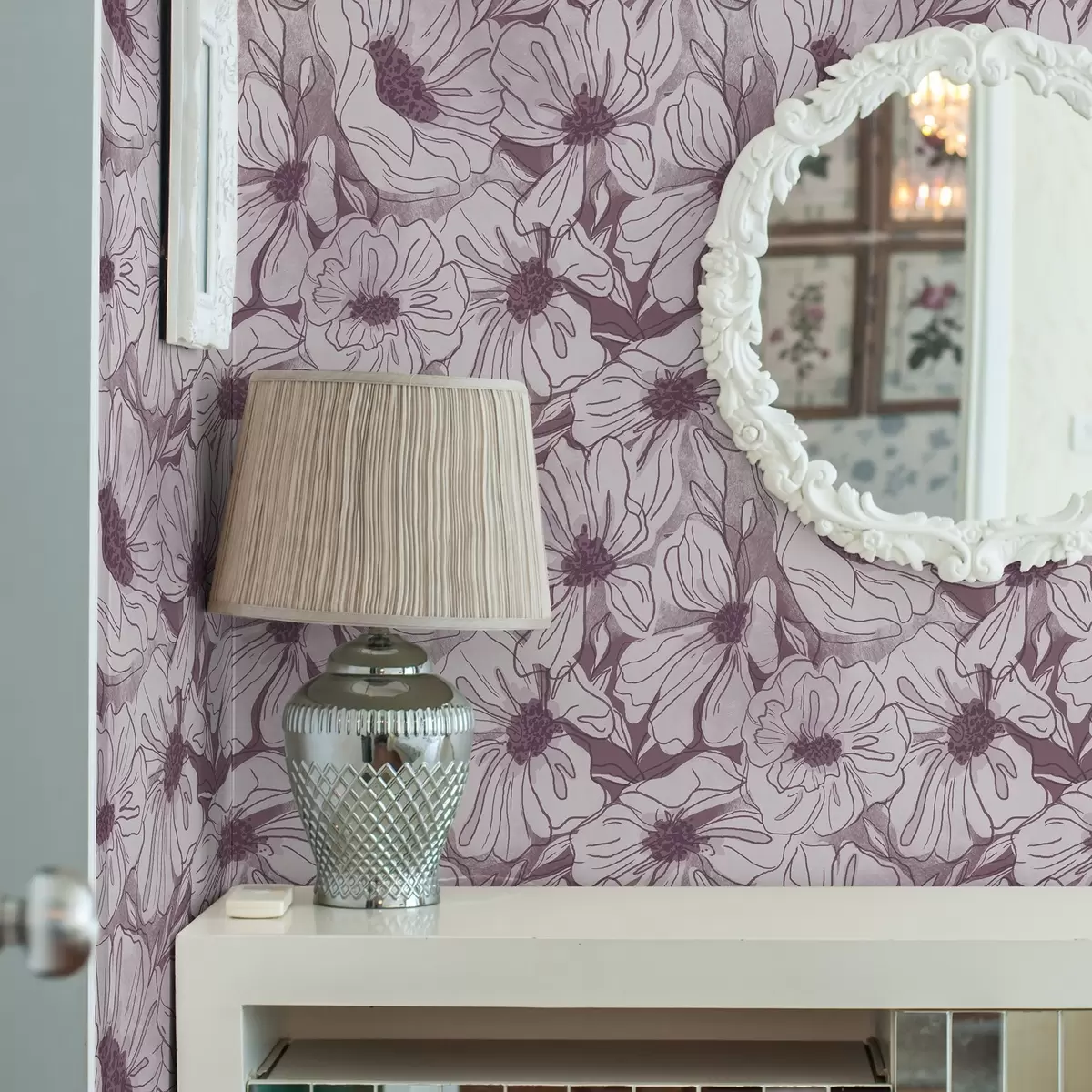 Behang Lineaire bloemen in een koel lila-roze kleurenpalet a00636v1