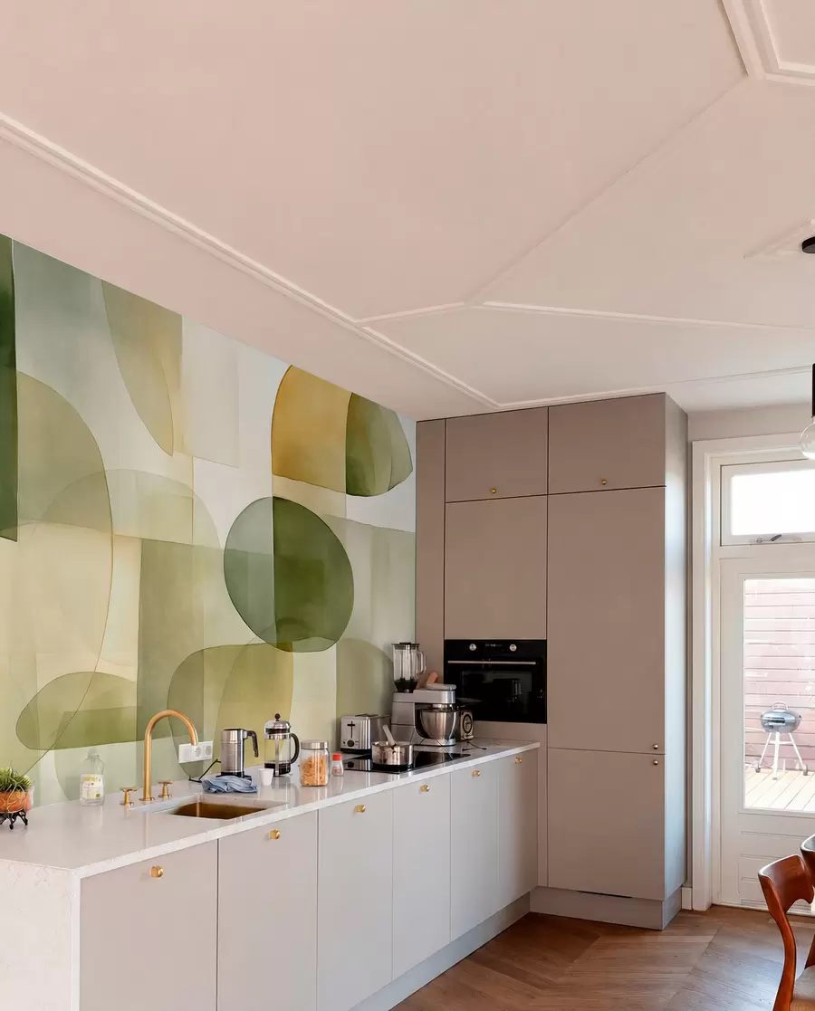 Fotobehang Abstracte vormen met textuur in groene en gele tinten, gedempte kleuren, minimalistische compositie, neutrale achtergrond w09467