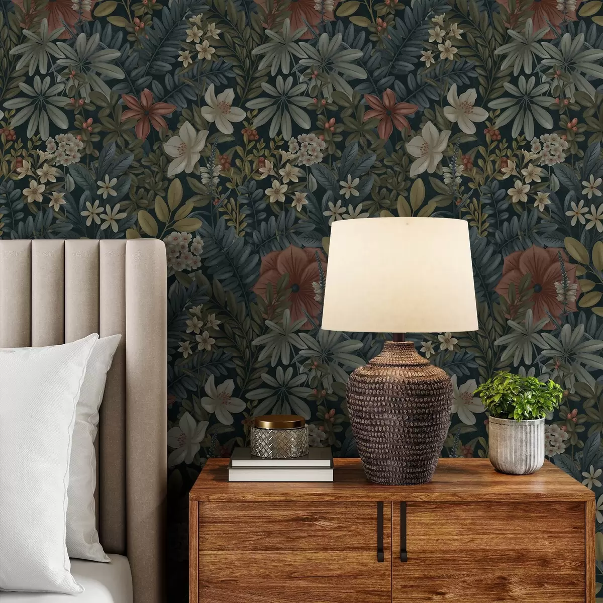 Behang Donkere achtergrond met dichte bloemen en bladeren in warme tinten a00678