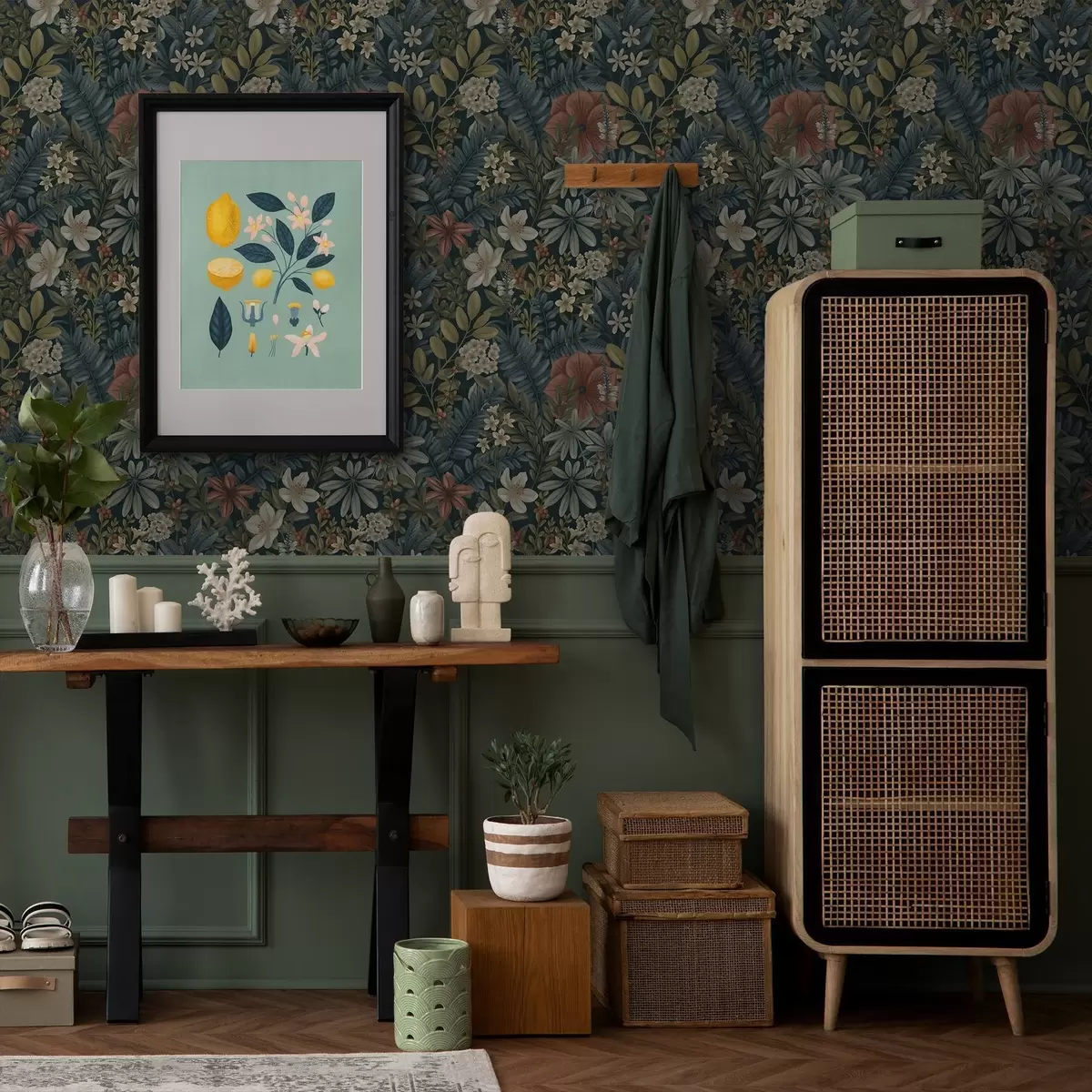 Behang Donkere achtergrond met dichte bloemen en bladeren in warme tinten a00678