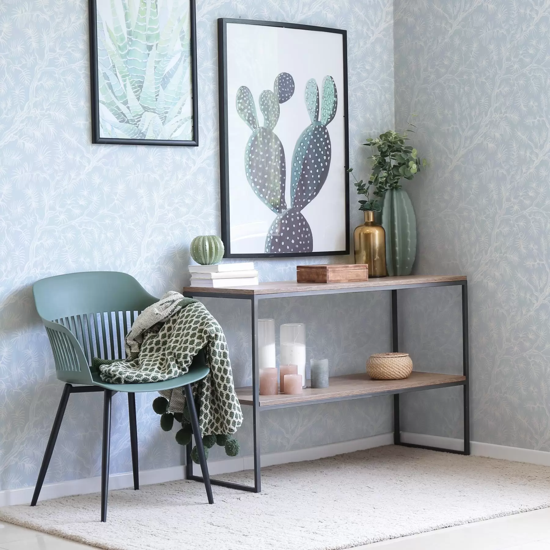 Fotobehang Pijnboomtakken in lichte tinten op blauwe achtergrond a00838