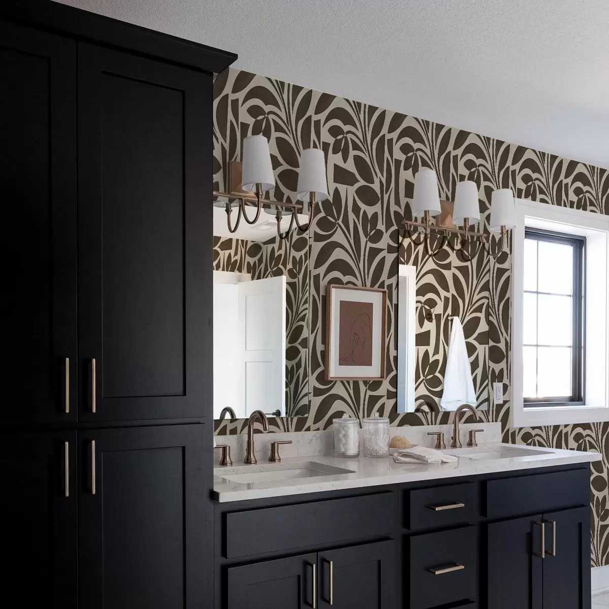 Behang Geometrische bladsilhouetten, donkerbruin op beige a00679v1 Behang Geometrische bladsilhouetten, donkerbruin op beige a00679v1