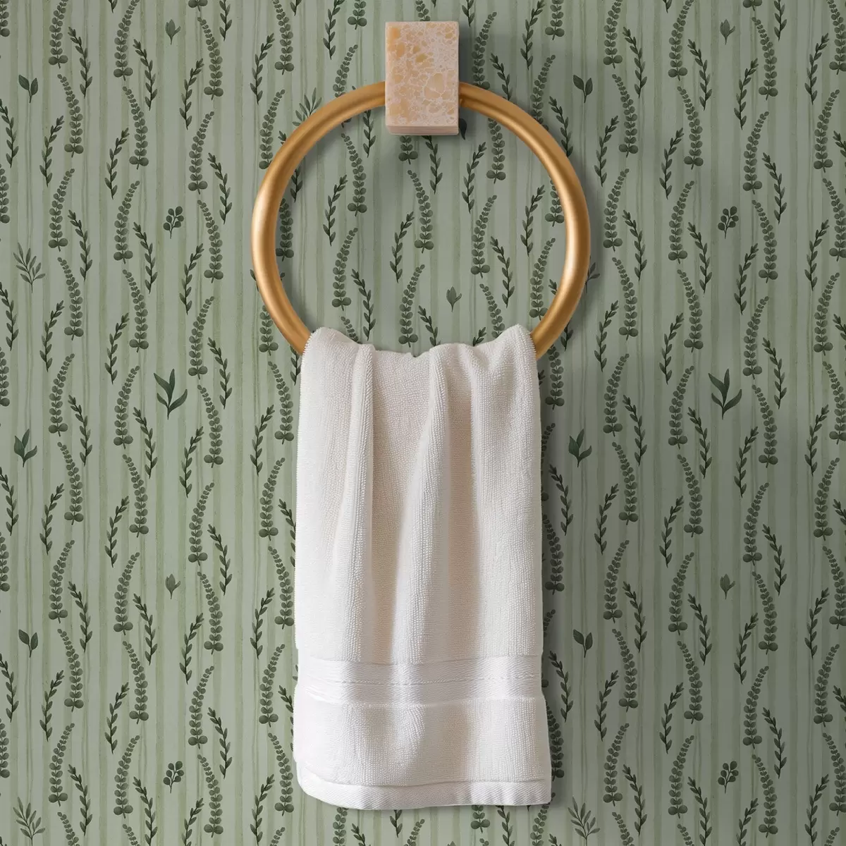 Behang Dichtbegroeid groen gras en scheuten op munt met strepen a00819 Behang Dichtbegroeid groen gras en scheuten op munt met strepen a00819