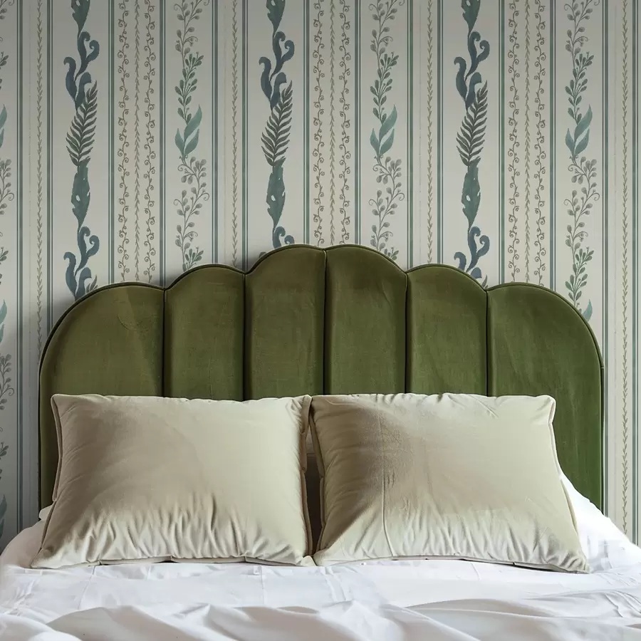 Fotobehang Strepen met takken en krullen op een warme melkachtige achtergrond a00823v2