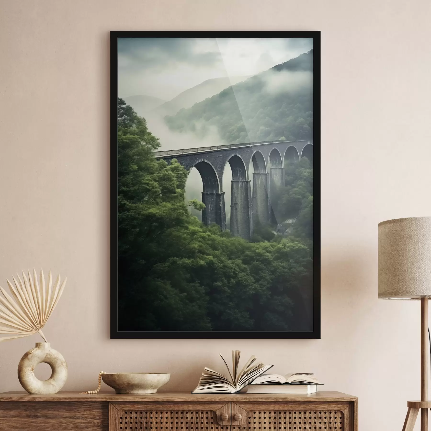 Fotobehang Stenen viaduct boven mistige beboste vallei f46483