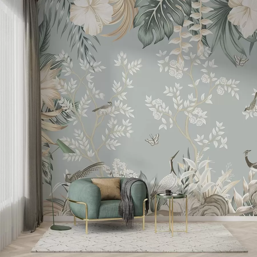 Fotobehang Tropische pastelkunst met textuur, met vogels, vlinders, hibiscusbloemen, palmbladeren en bomen op een lichtblauwe achtergrond. w09528