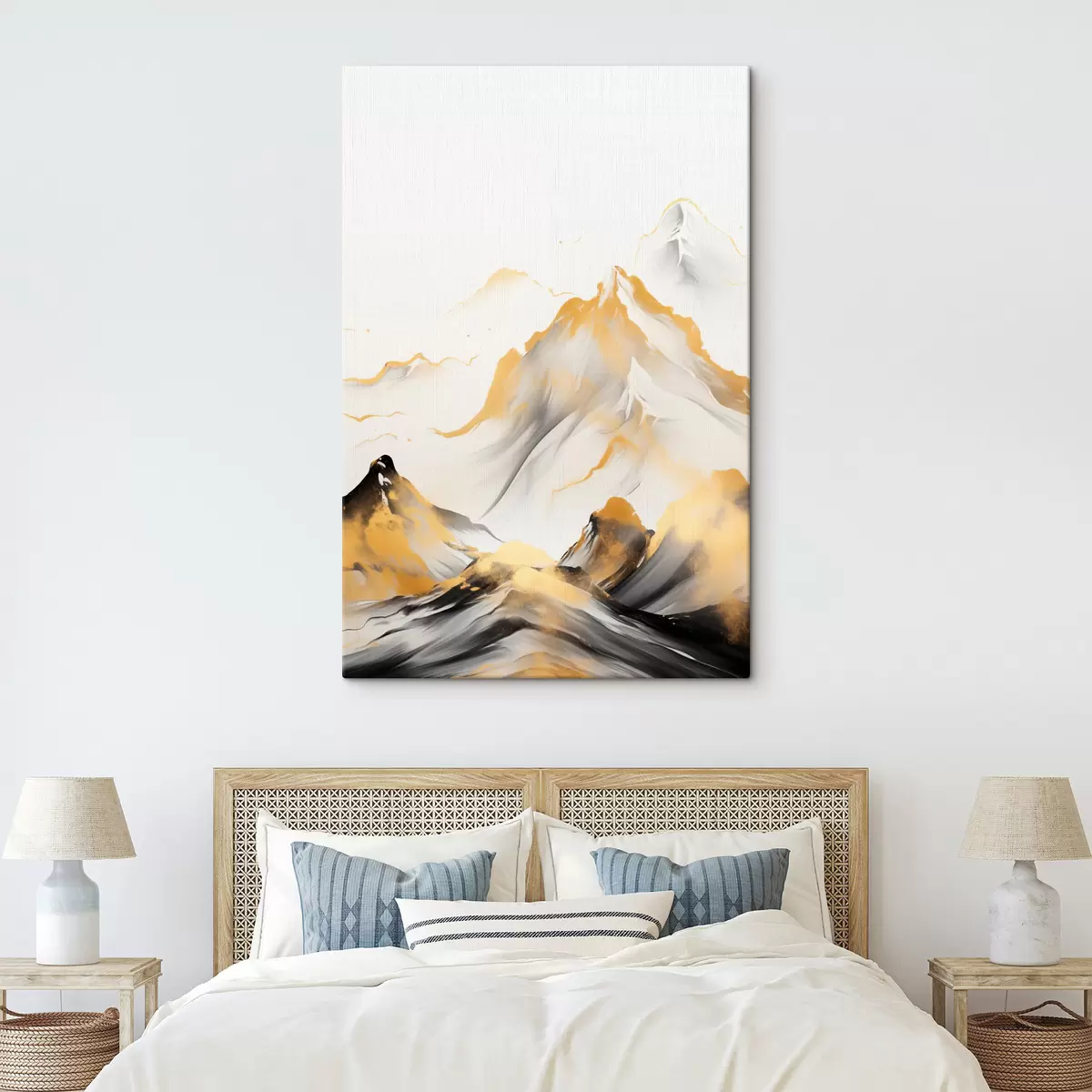  Schilderijen Getextureerde gele en zwarte bergen met besneeuwde toppen, inktwasstijl, minimalistische bergketen s46683
