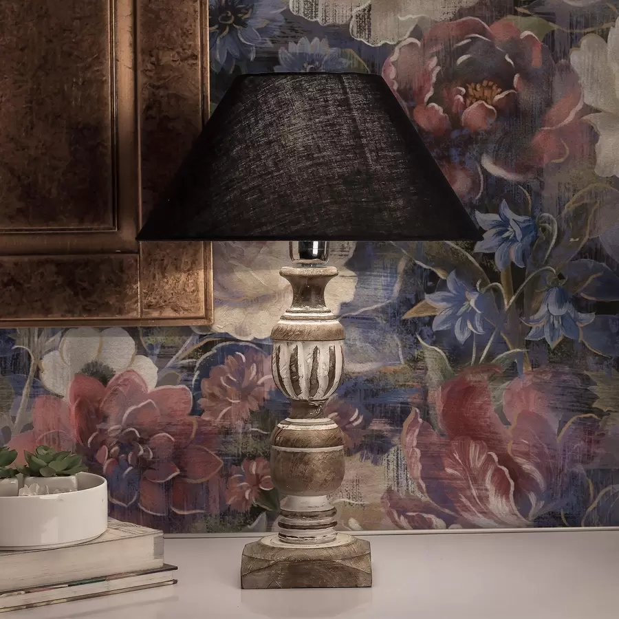 Fotobehang Schilderachtig boeket van grote bloemen op een diepe indigo achtergrond a01021