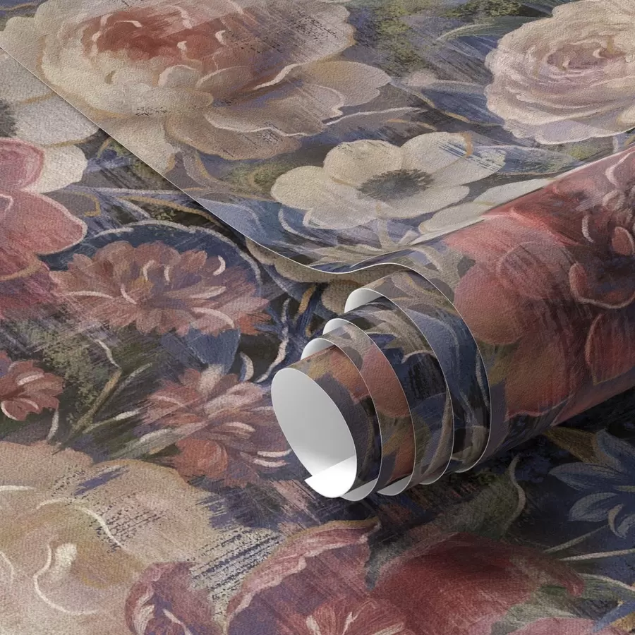 Fotobehang Schilderachtig boeket van grote bloemen op een diepe indigo achtergrond a01021