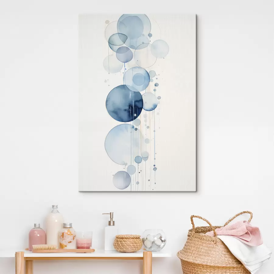  Schilderijen Abstracte blauwe en witte waterverfcirkels met verschillende afmetingen en textuur, tegen een witte achtergrond s47021