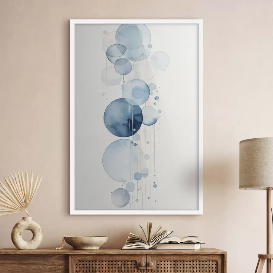 Fotobehang Abstracte blauwe en witte waterverfcirkels met verschillende afmetingen en textuur, tegen een witte achtergrond f47021