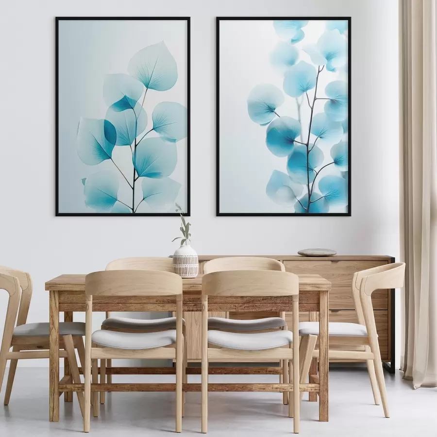 Fotobehang Tak met doorschijnende blauwe bladeren, fijne nerven zichtbaar, lichte en rustige compositie, minimalistische esthetiek d00522