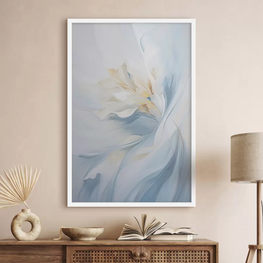 Fotobehang Abstracte, delicate, doorschijnende bloemblaadjes die naar binnen wervelen met zachte verlichting en een schilderachtige textuur. f47436